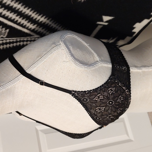 🖤EUC Victoria's Secret Very Sexy Unlined Racerback Plunge, Front Close, 34B - Picture 3 of 9